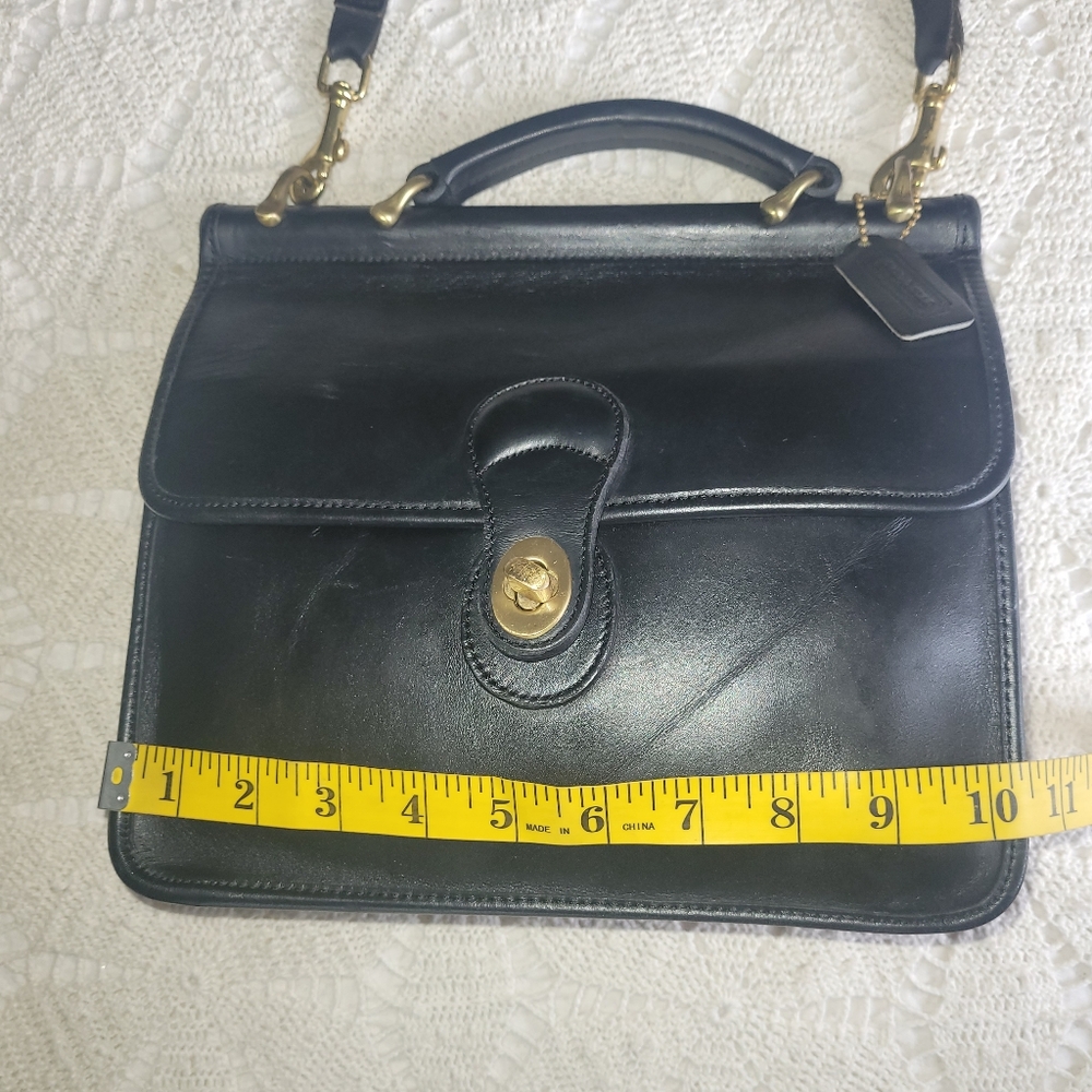 SOLD! Vintage Coach Black 2 Way Shoulder Bag Handbag Brass Hardware Turnlock - Picture 15 of 16